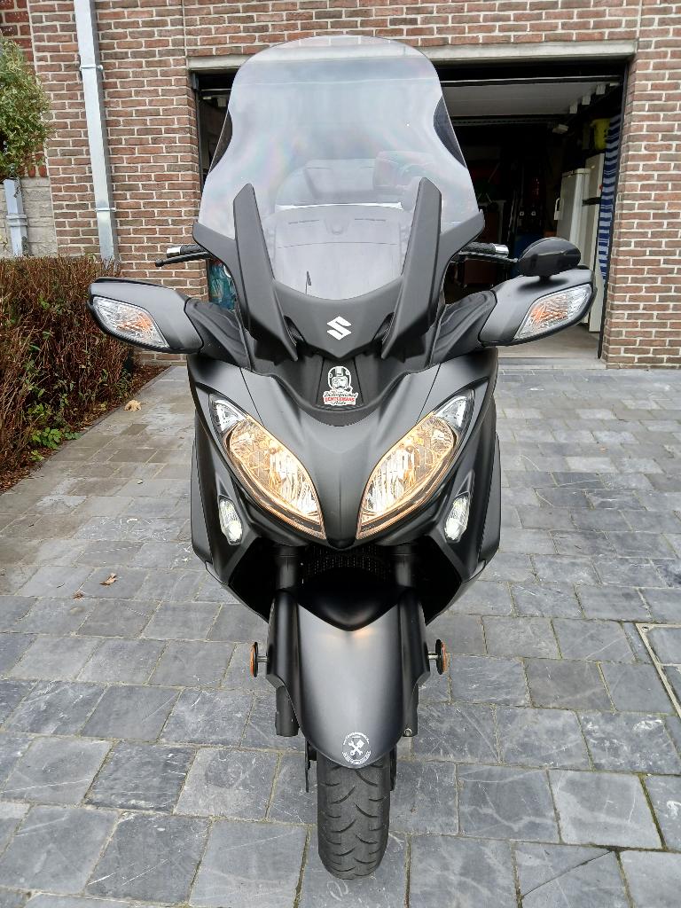 Suzuki Burgman 650, Motos, Motos | Suzuki, Particulier, Scooter, plus de 35 kW, Permis Moto A, ABS, Poignées chauffantes, Éclairage LED