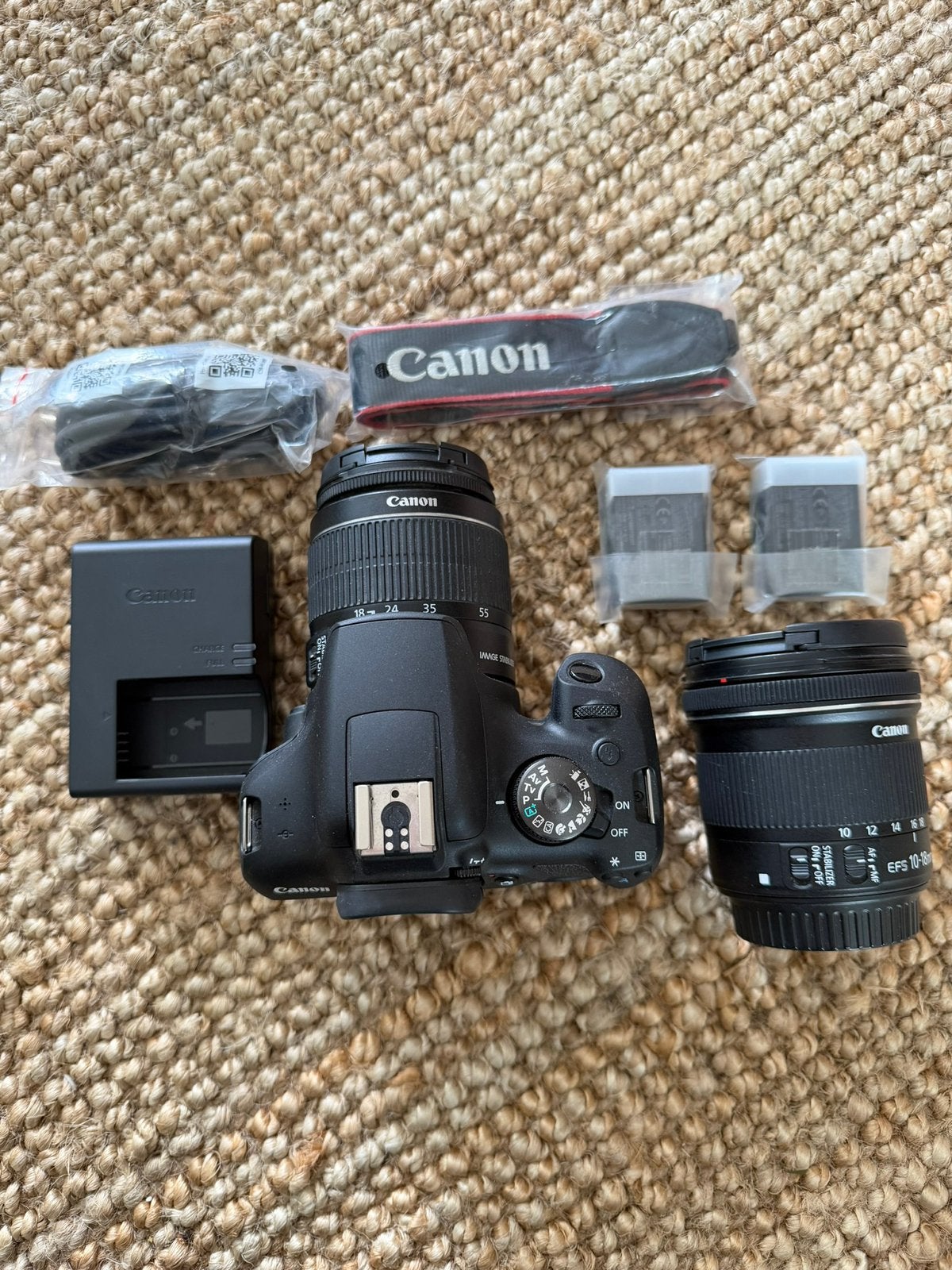 Canon eos 2000d gloednieuw, Audio, Tv en Foto, Fotocamera's Digitaal, Ophalen, Zo goed als nieuw, Canon