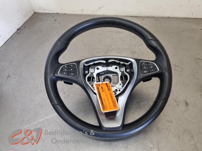 Volant d'un Mercedes Vito, 3 mois de garantie, Utilisé, -, -