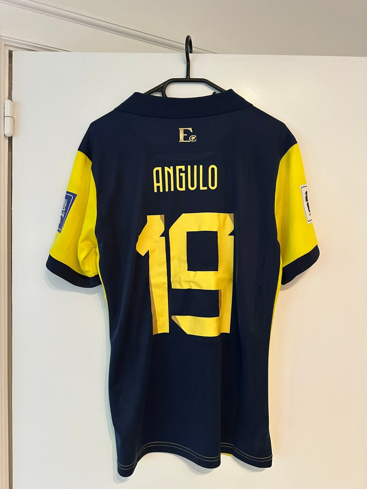 Angulo, Équateur S, Enlèvement ou Envoi, Comme neuf