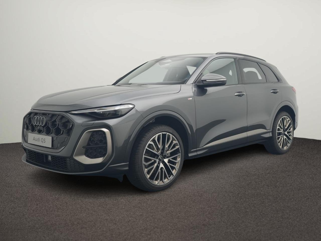 Audi Q5 Audi Q5 SUV Edition One Magnesium grey TFSI  150 kW, Automaat, Q5, SUV of Terreinwagen, Zilver of Grijs