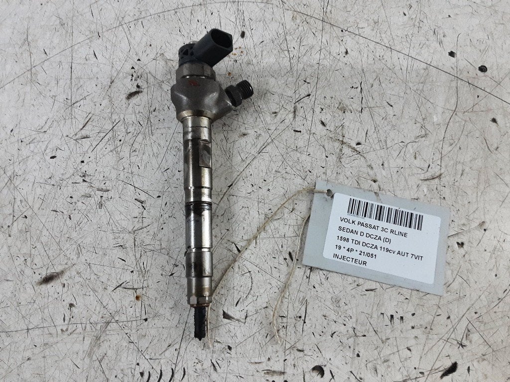INJECTOR BRANDSTOF Volkswagen Passat (3G2) (04L130277AD), Auto-onderdelen, Gebruikt, Volkswagen, Mevr. I. Hauben, Rue de l'Espoir 34 34
4030  GRIVEGNÉE, BE