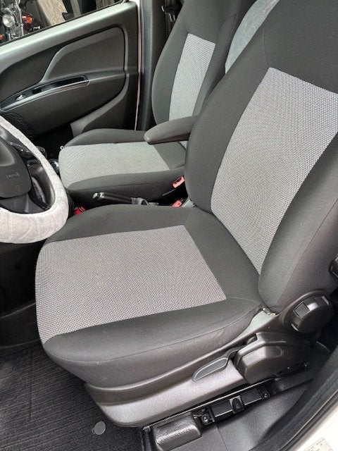 fiat doblo, Voorwielaandrijving, Stof, Zwart, Elektrische ramen