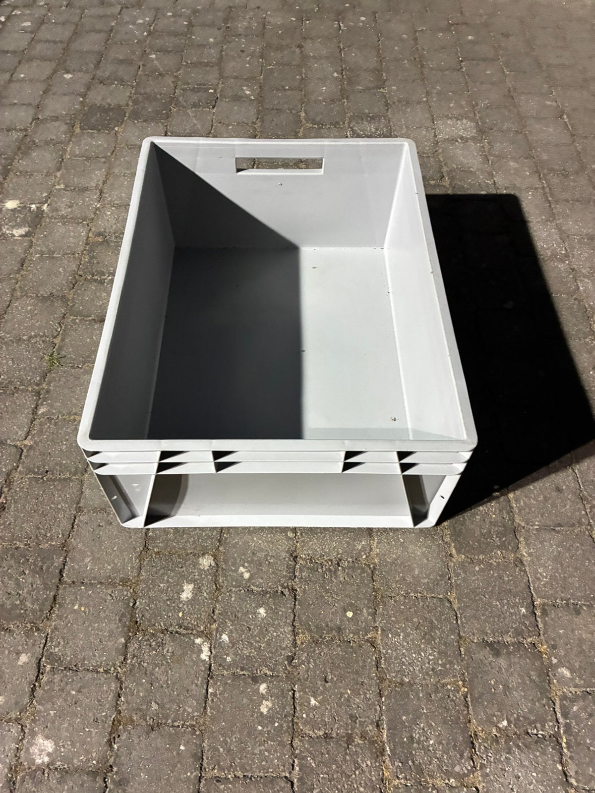 stapelbakken 800x600x300 123liter 250kg, Doe-het-zelf en Bouw, Kratten en Dozen, Ophalen, Zo goed als nieuw
