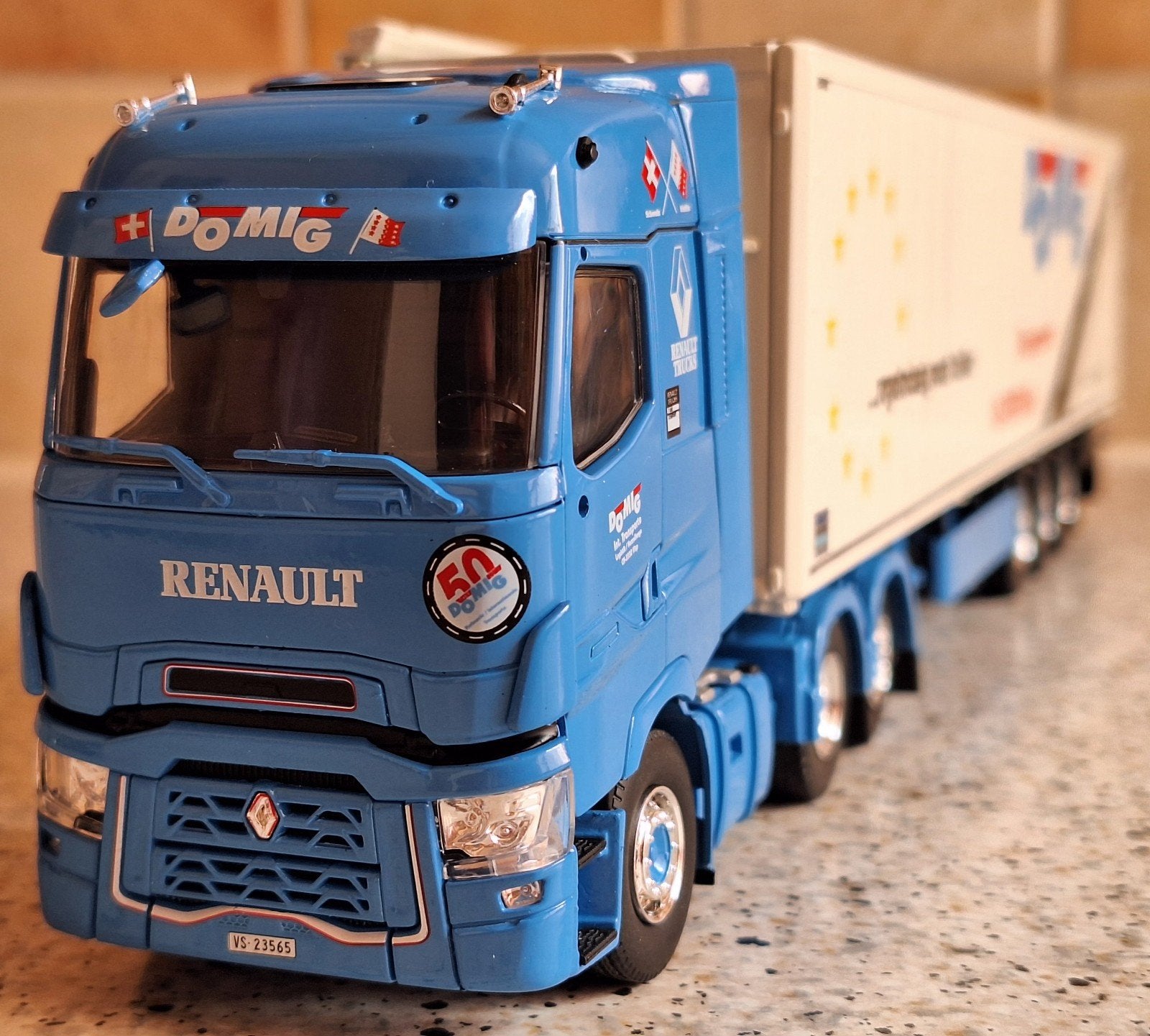 Renault T trekker met walkingfloor-oplegger "Domig - Visp", Ophalen of Verzenden, Tekno