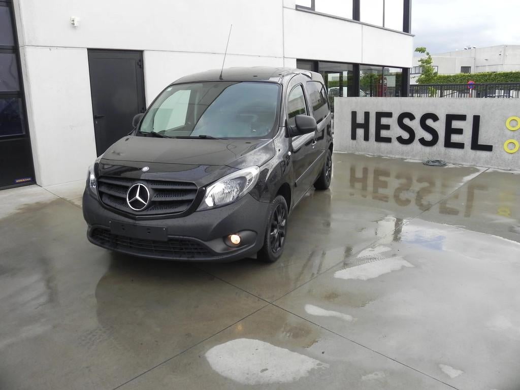 Mercedes-Benz Citan 109 (bj 2019), Auto's, Bestelwagens en Lichte vracht, Gebruikt, Zwart, Mercedes-Benz, 90 pk