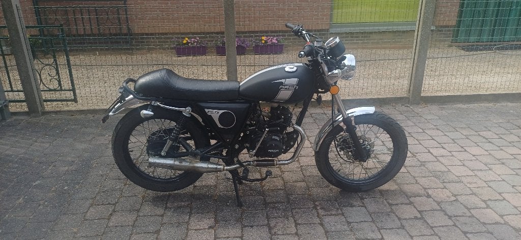 Cyclomoteur 50cc 'Mash Fifty 50', Motos, Motos | Mash, Particulier, Scooter, jusqu'à 11 kW, 1 cylindre, Manuelle, Occasion, Occasion