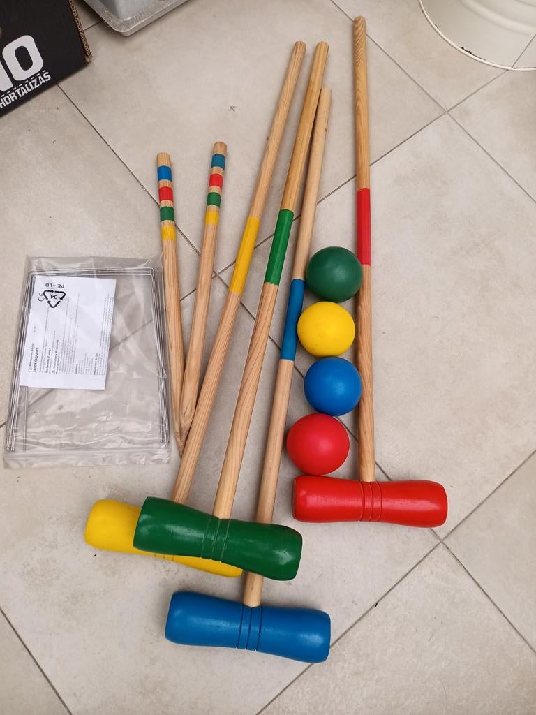 Jeu de croquet en bois, Ophalen