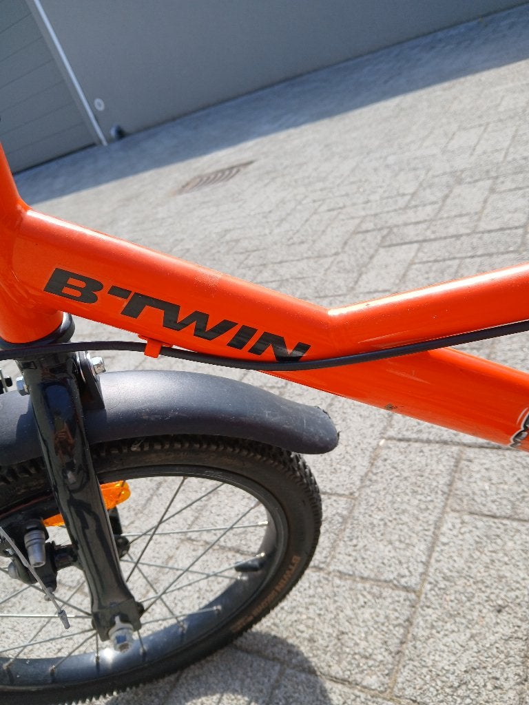 KINDERFIETS ...B TWIN...., Ophalen, Gebruikt, Velgrem, B twin