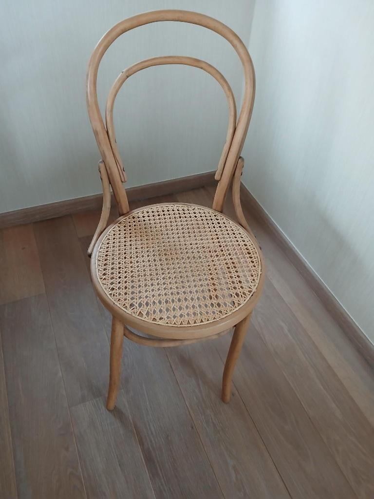 Oude stoel cannagezitting, Ophalen