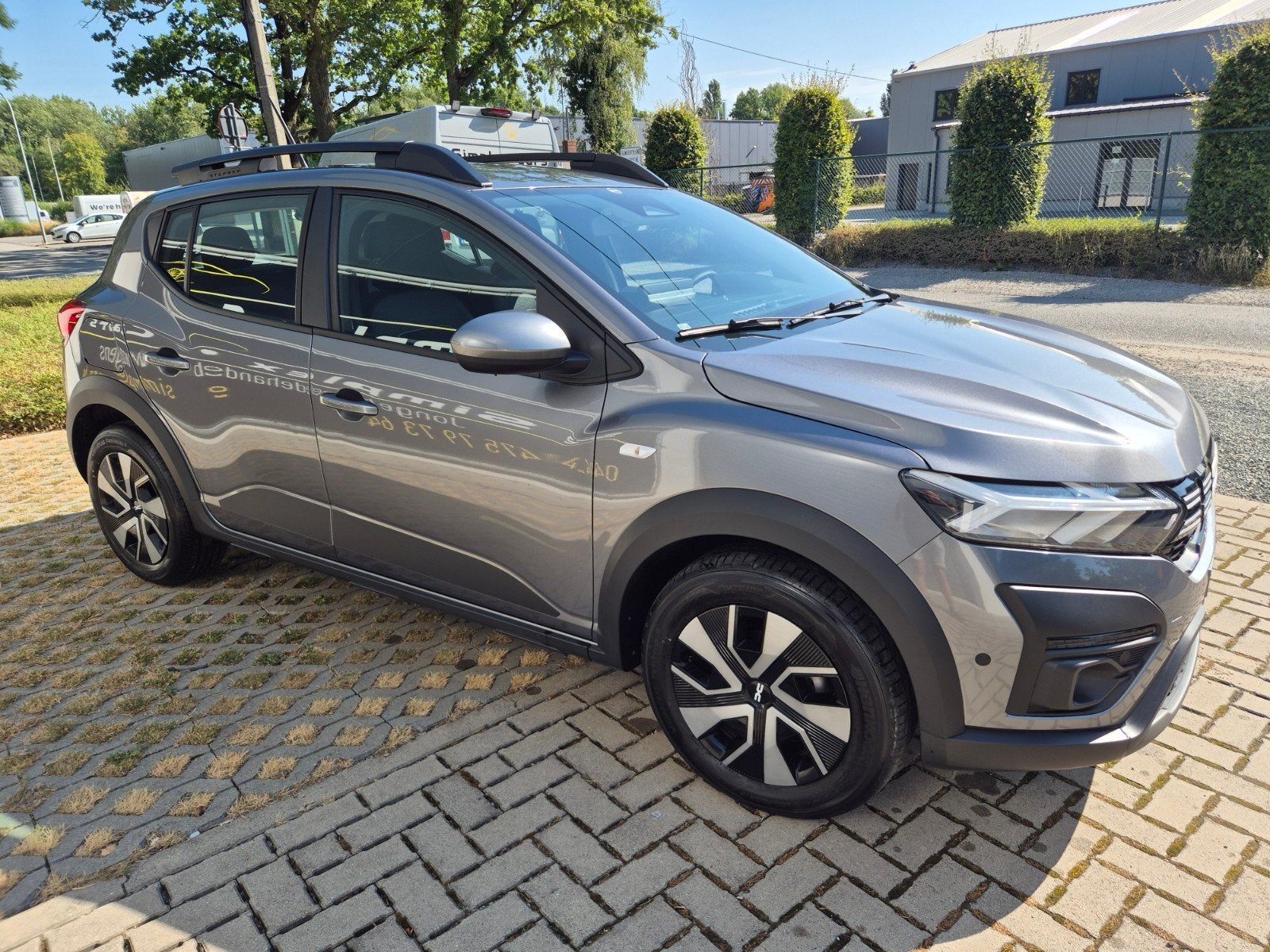 DACIA SANDERO STEPWAY 1.0 TCE EXPRESSION EN EXCELLENT ÉTAT, Autos, Argent ou Gris, Achat, Euro 6, Entreprise