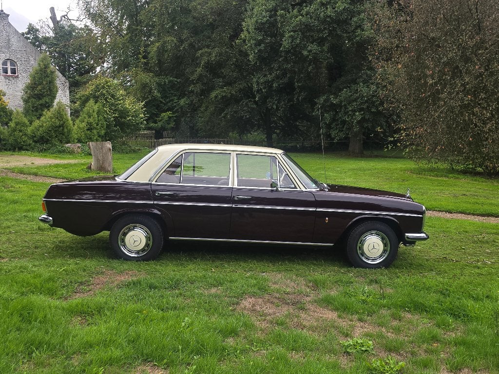 Mercedes 220D Strich-8, foto 6