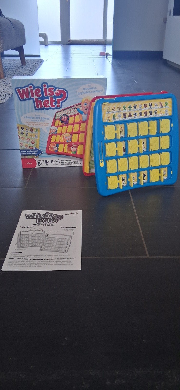 Merk Hasbro. Wie is het ?, Ophalen