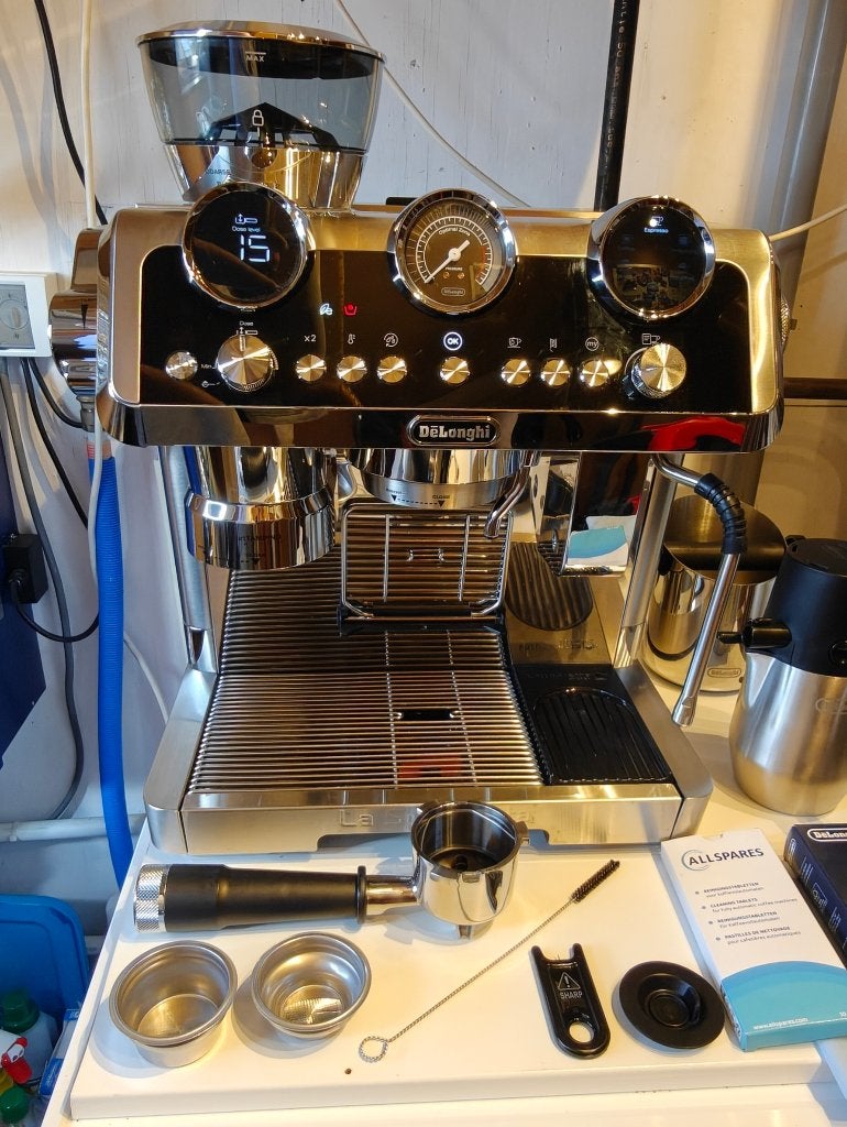 Delonghi La Specialista Maestro, Elektronische apparatuur, Koffiezetapparaten, Ophalen, Espresso apparaat, 10 kopjes of meer, Zo goed als nieuw