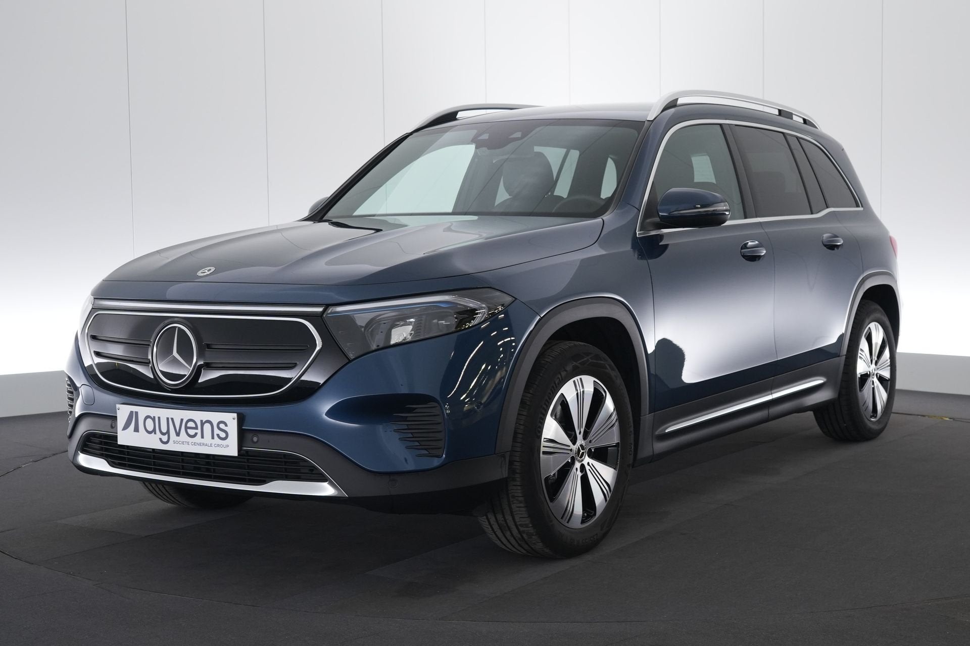 (2DTX073) MERCEDES-BENZ EQB, Auto's, Mercedes-Benz, Gebruikt, EQB, Blauw, 67 kWh