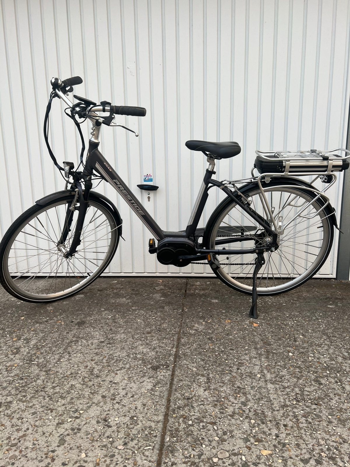 Nieuwe elektrische fiets prestige met middenmotor, Ophalen, Zo goed als nieuw