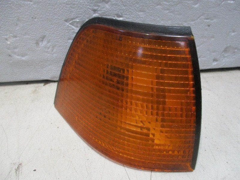 CLIGNOTANT GAUCHE BMW 3 serie (E36 / 4) (1387-044), Utilisé, BMW, Petuelring 130
80809  München, DE, Bayerische Motoren Werke AG