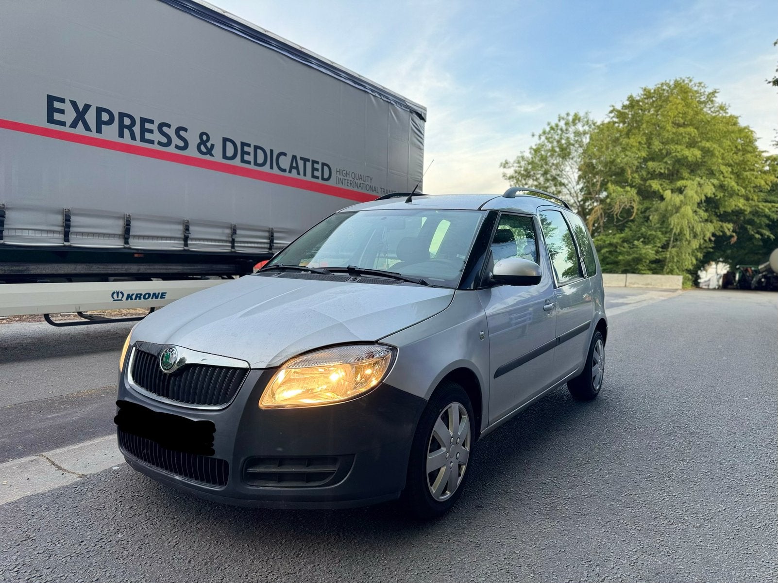 Skoda Roomster 1,4 benzine gekeurd, GARANTIE, riem gedaan!, Auto's, Skoda, Voorwielaandrijving, Stof, Zwart, Roomster