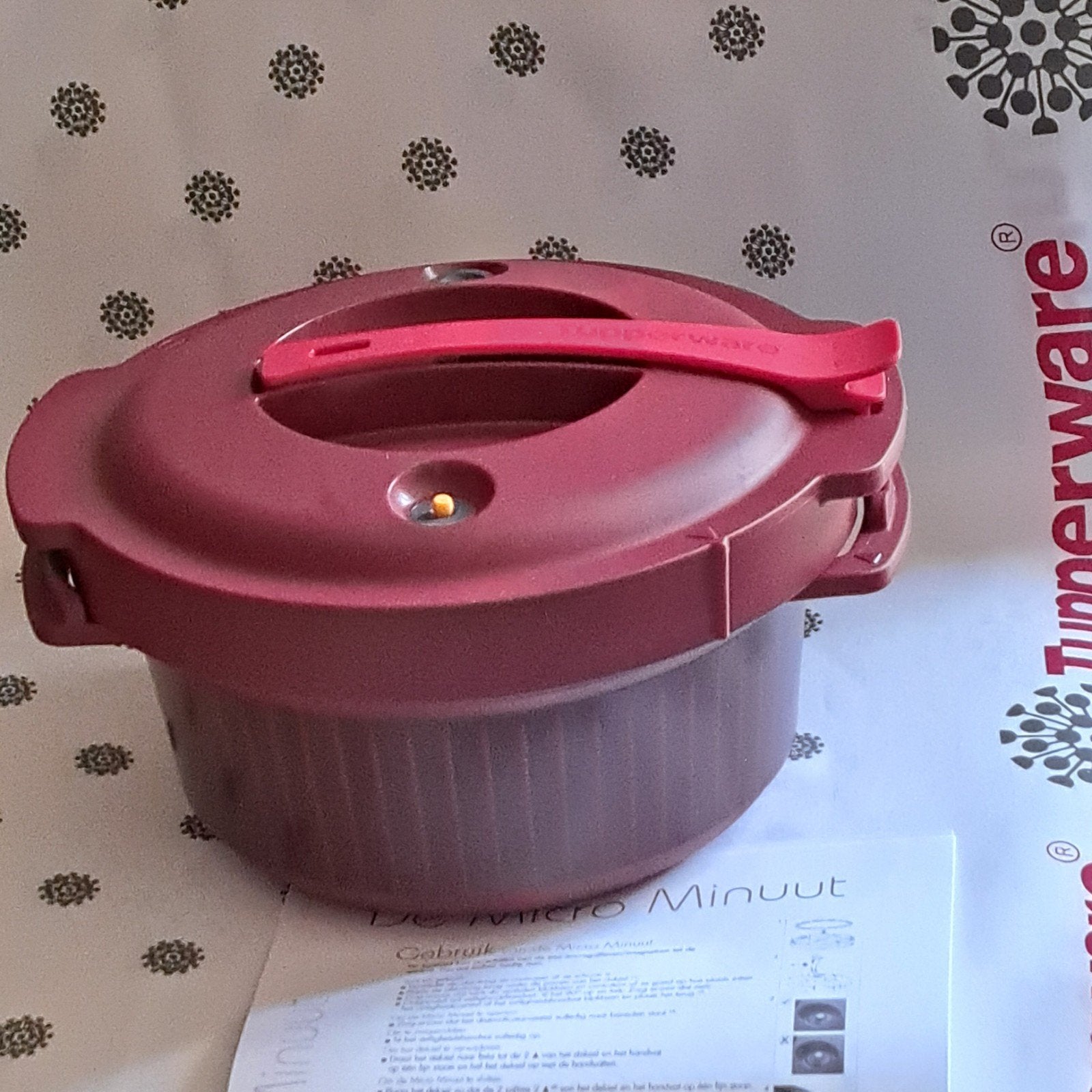 Tupperware micro minuut Nieuw, Huis en Inrichting, Ophalen of Verzenden, Nieuw, Rood, 3000 ml
