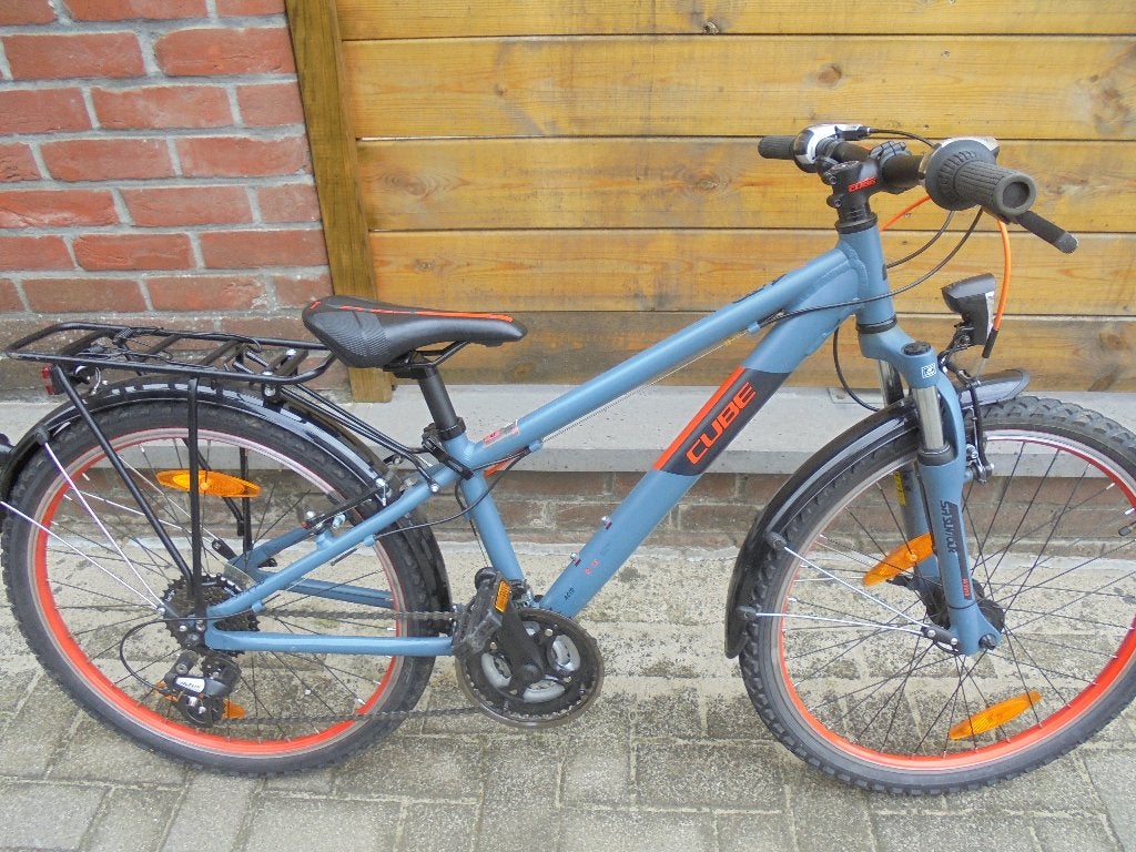 jongensfiets cube 24 inch in nieuwe staat, Fietsen en Brommers, Ophalen, 24 inch, Versnellingen, Zo goed als nieuw
