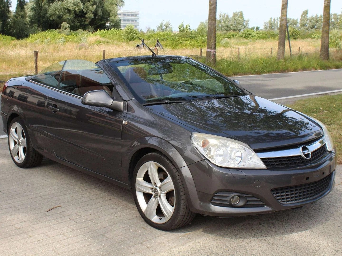 Opel Astra CABRIO 1.9 CDTi Cosmo LEDER PDC ALU18", Autos, Cuir, Argent ou Gris, Achat, 110 kW