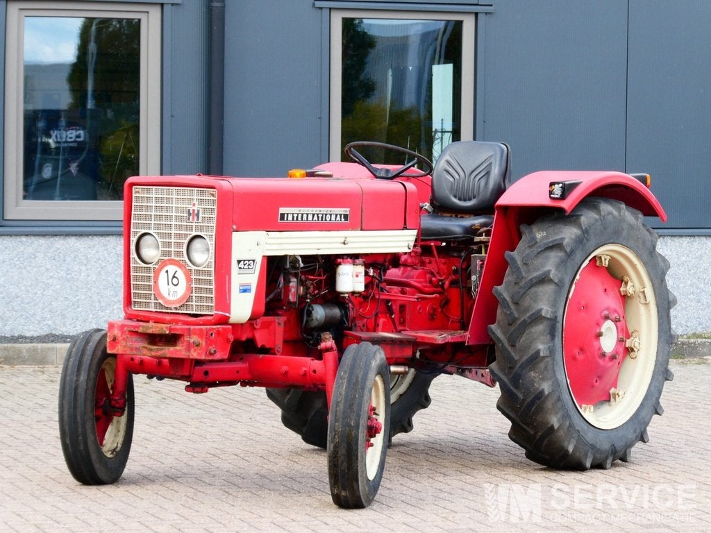 International 423 2wd / 10668 Draaiuren / Margetrekker, Overige merken, https://www.caseih.com/nl-be/netherlands/de-wereld-van-case-ih/contacteer