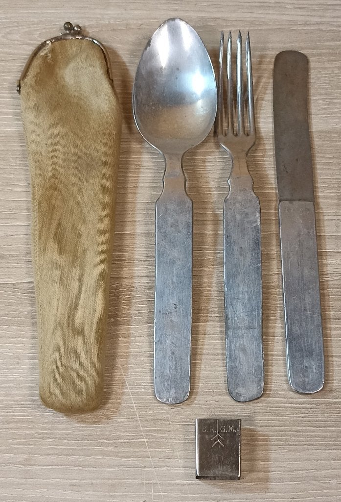 RARE Kit complet de couverts Allemand housse d'origine ww2, Enlèvement ou Envoi, Armée de terre, Autres types