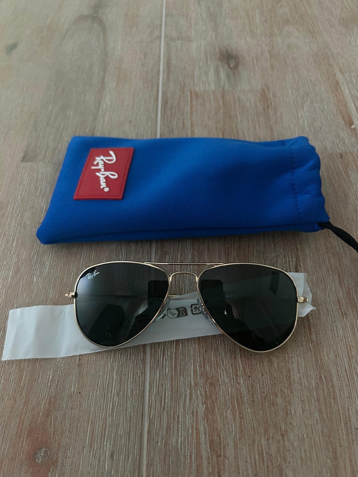 Lunette de soleil Ray ban enfant neuve, Enlèvement, Comme neuf, Lunettes