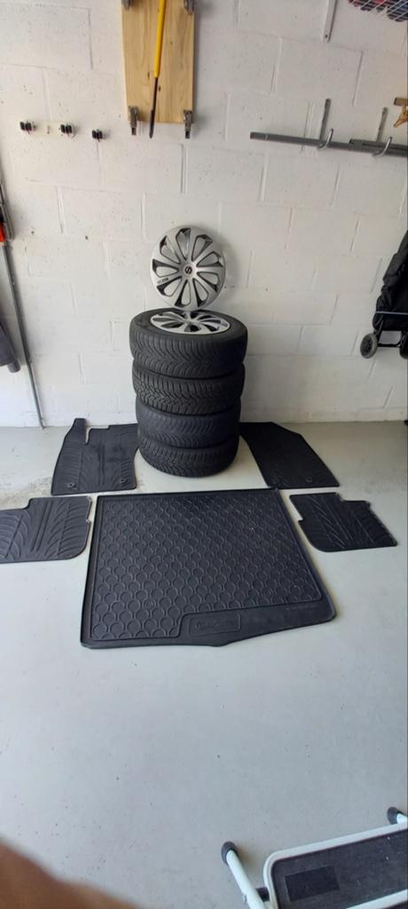 Te koop: banden, velgen, autodekens, Auto-onderdelen, Banden en Velgen, Ophalen, Band(en)
