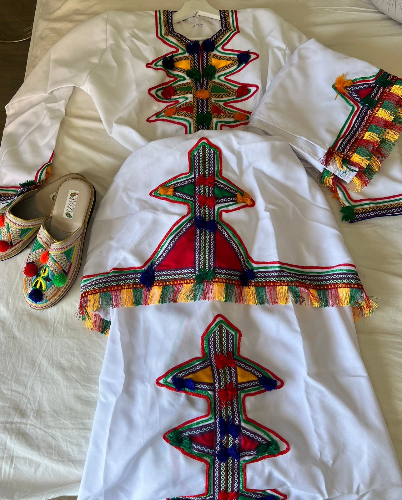 Amazigh jurk en toebehoren, Neuf, Taille 38/40 (M), Enlèvement ou Envoi, Blanc