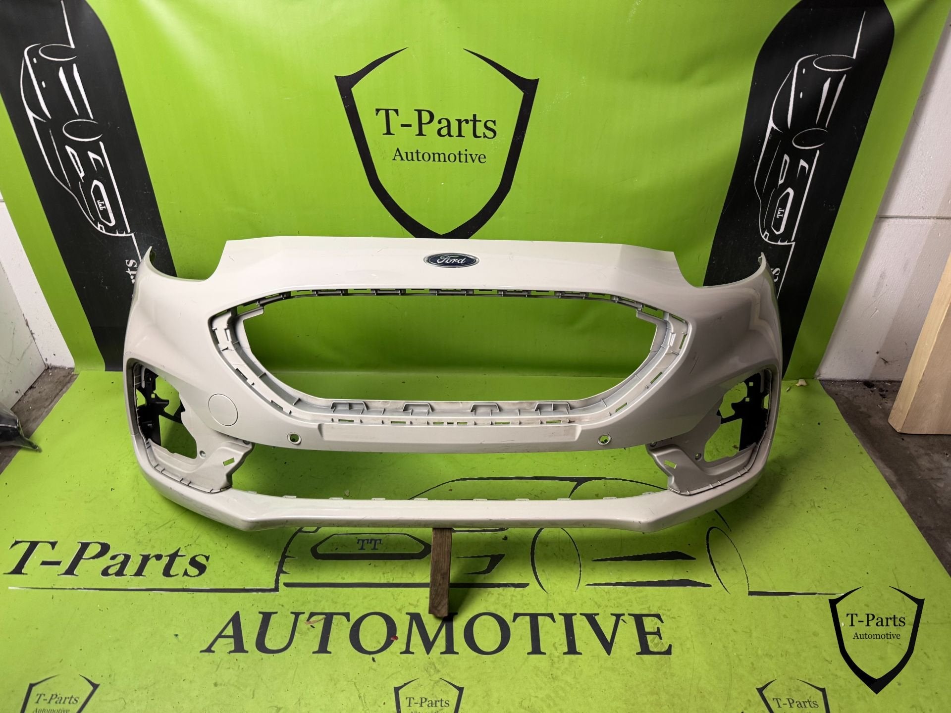 ford puma ST voorbumper 6x PDC bumper 2520501, Gebruikt, Info@ford.com, Ford, Bumper