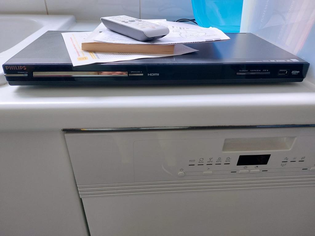 dvd speler + films, Ophalen, Gebruikt, Dvd-speler, Philips