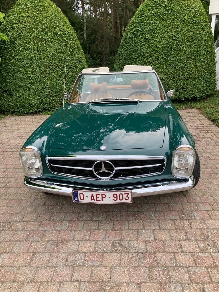 Uit Privé collectie "Prachtige Mercedes 230 SL", Achterwielaandrijving, 2306 cc, Cabriolet, Handgeschakeld
