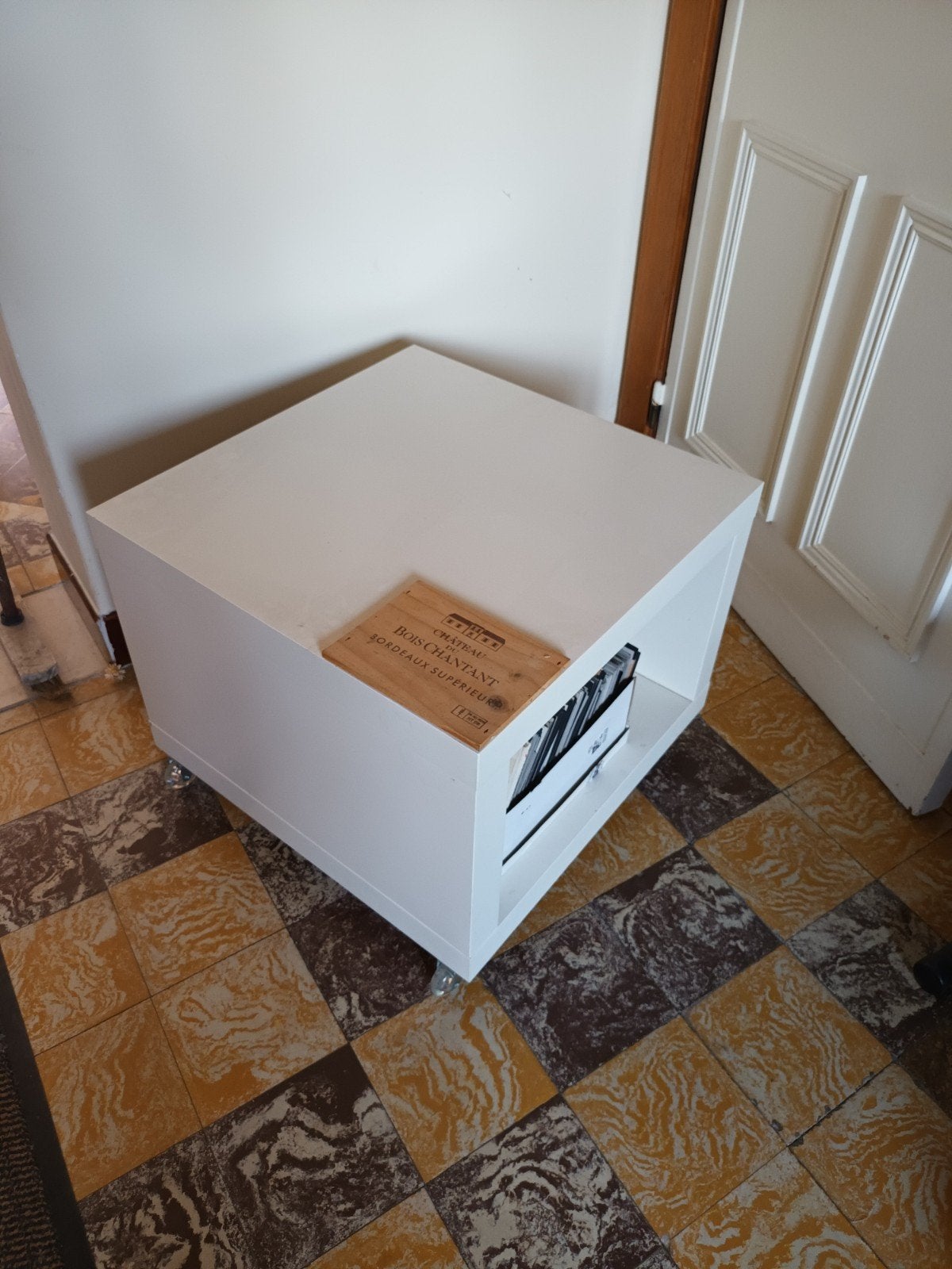 bijzettafel, spiegels, poef en krat, Doe-het-zelf en Bouw, Ophalen, Krat