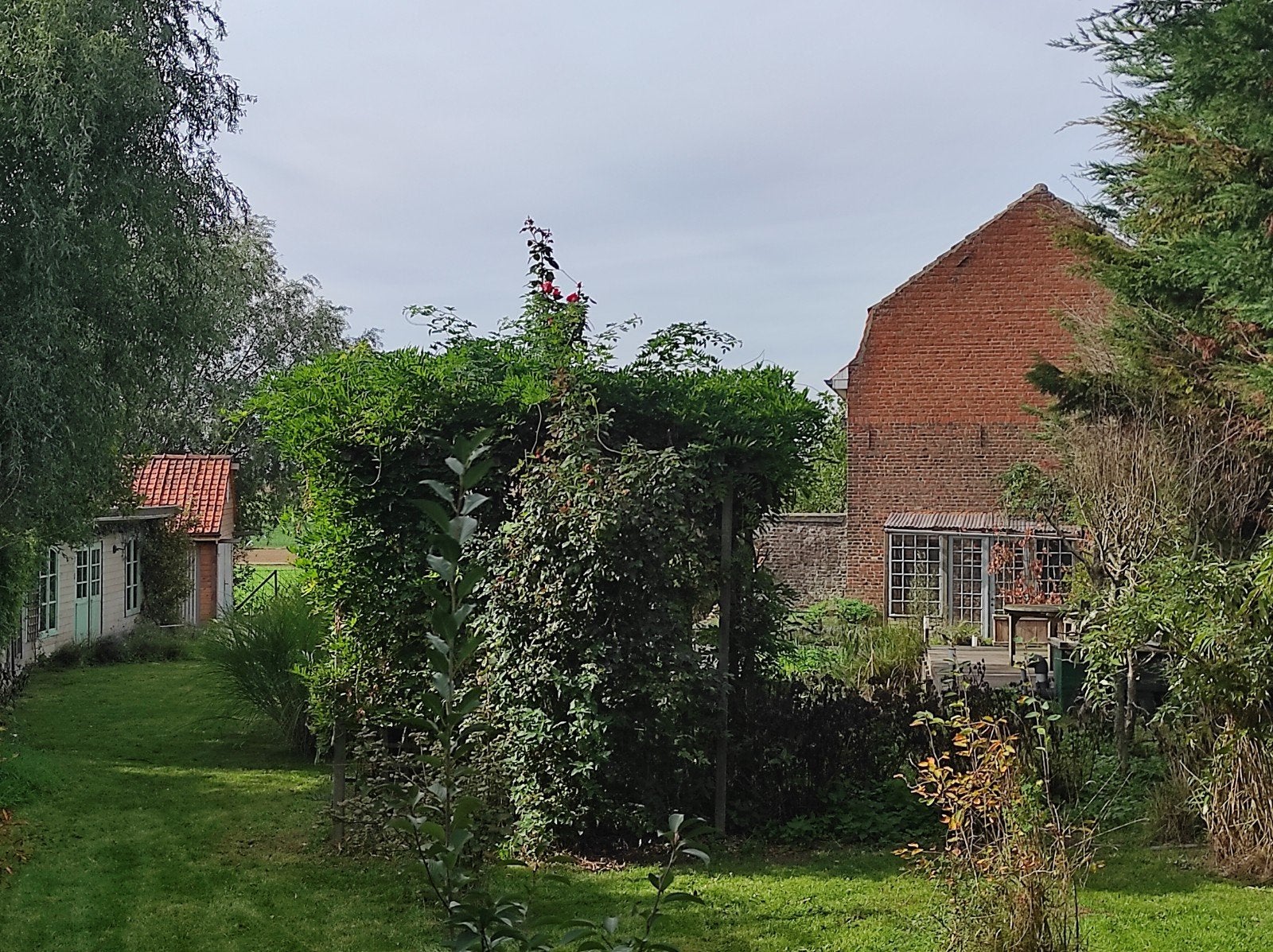 Mooi gelegen huis+chalet+vijver+garage op 1439m2 grond, Immo, 148 m², 4 slaapkamers, Overige soorten, 1420 kWh/m²/jaar