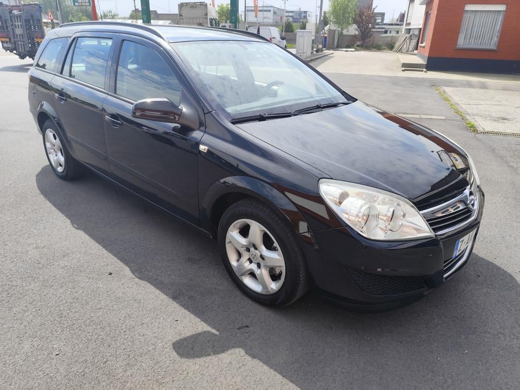 Magnifique attelage à essence Opel Astra break 1.4 homologué, Autos, Achat, Radio, Break, Particulier