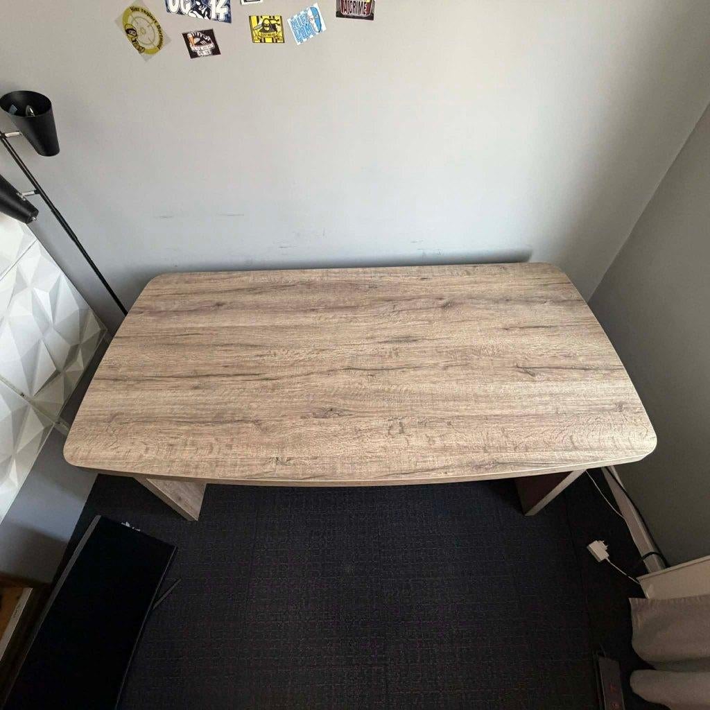 Stevige Bureau & Bijpassende Kleding kast, Ophalen