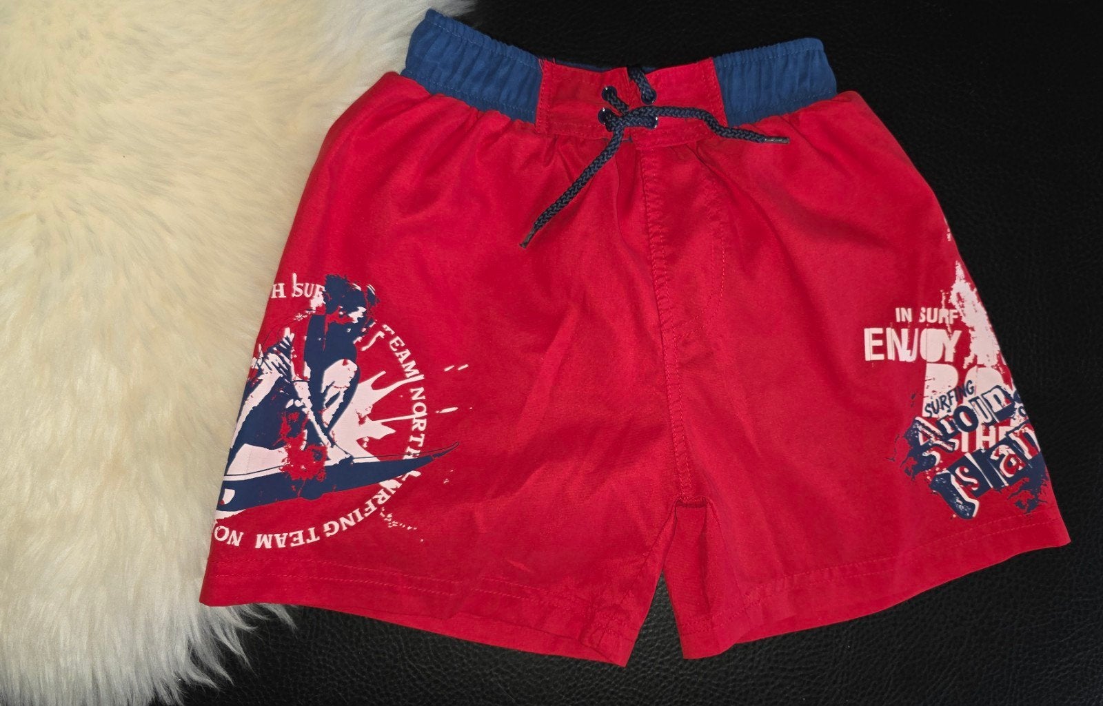 Rode zwembroek / zwemshort maat 134 / 140 / 9 jaar NIEUW, Nieuw, Ophalen of Verzenden, Zwembroek, Jongen