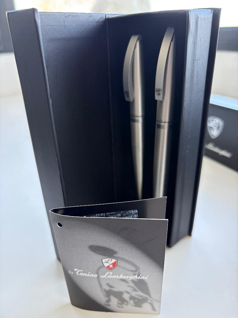 Luxe Tonino Lamborghini Pennenset – Model L130032, Verzamelen, Pennenverzamelingen, Overige merken, Pennenset, Verzenden, Nieuw