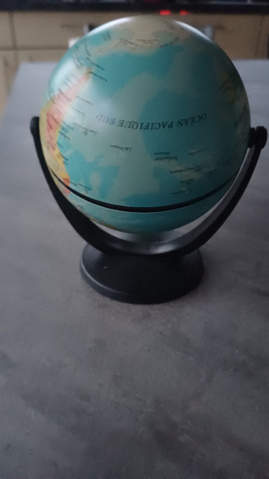 petite mappemonde sur socle, Ophalen of Verzenden