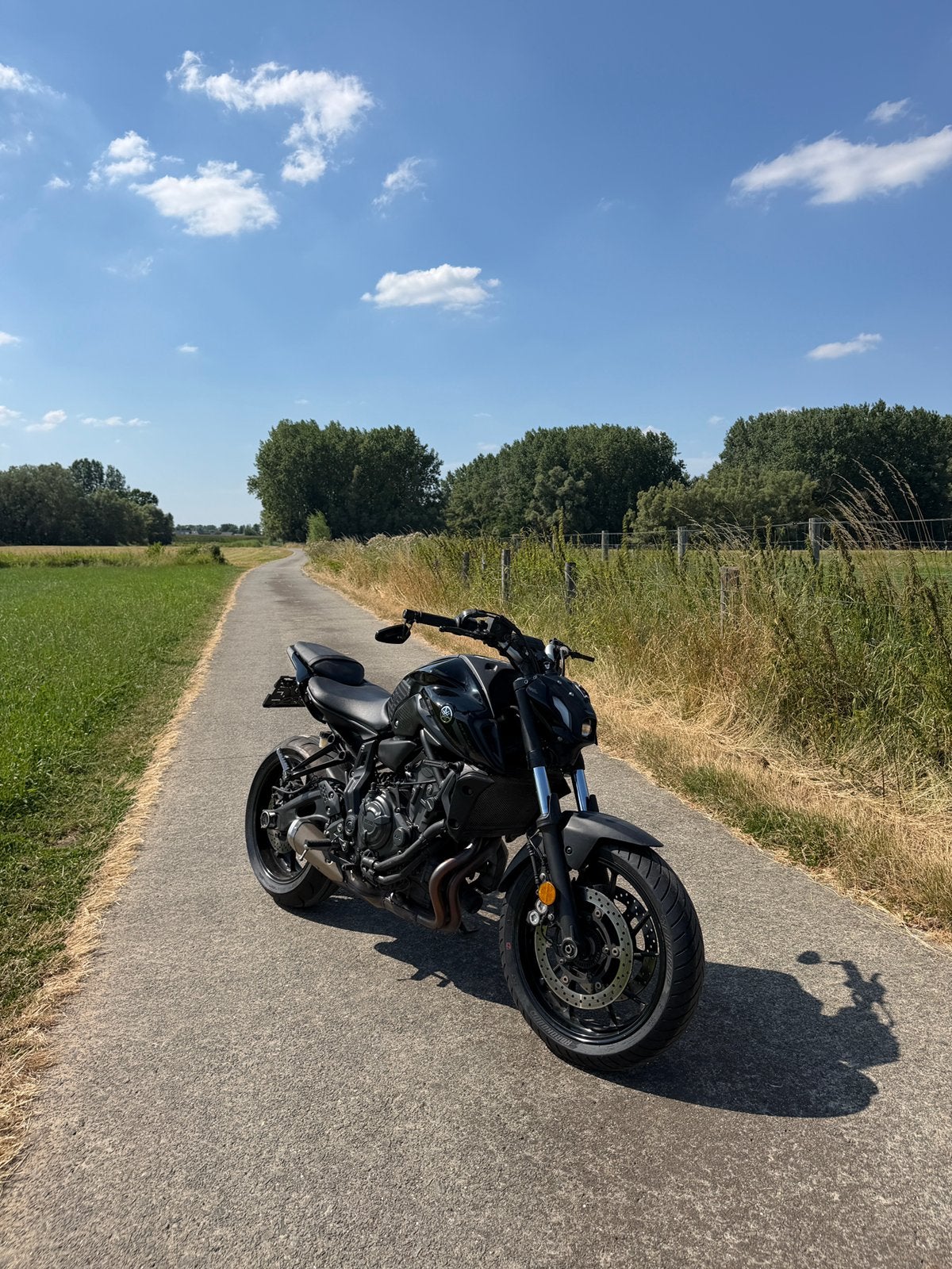Yamaha mt07 pure edition *2022* 17 000 km, Motoren, 2 cilinders, Nieuw, Particulier, Minimaal motorrijbewijs A2