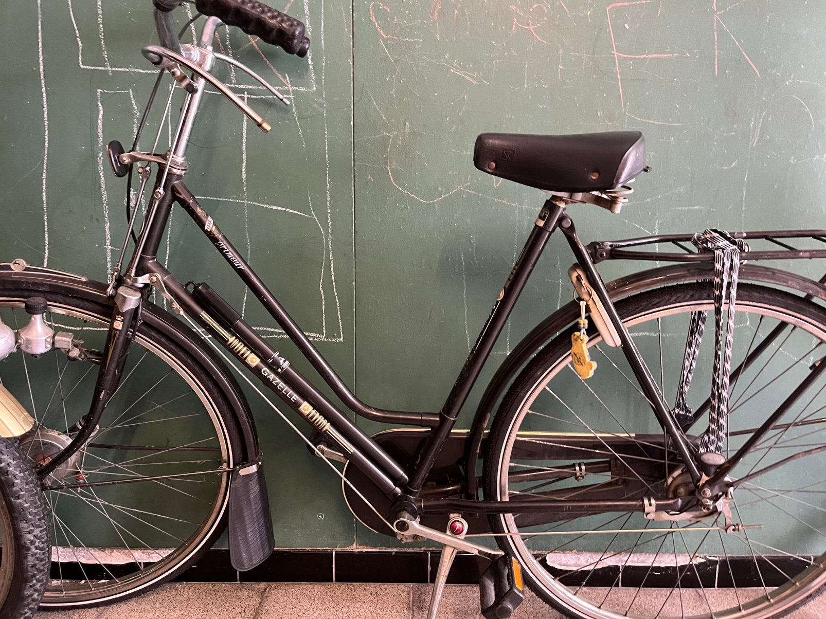 Gazelle dames fiets, Ophalen