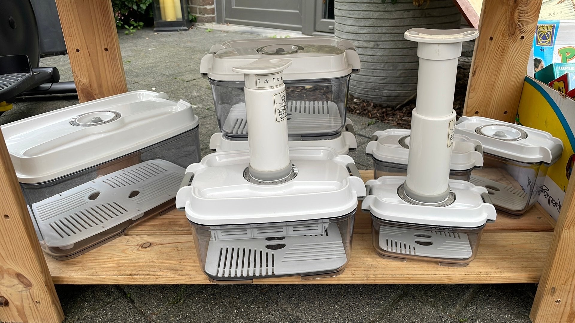 T&T Design, Tuin en Terras, Ophalen, Zo goed als nieuw