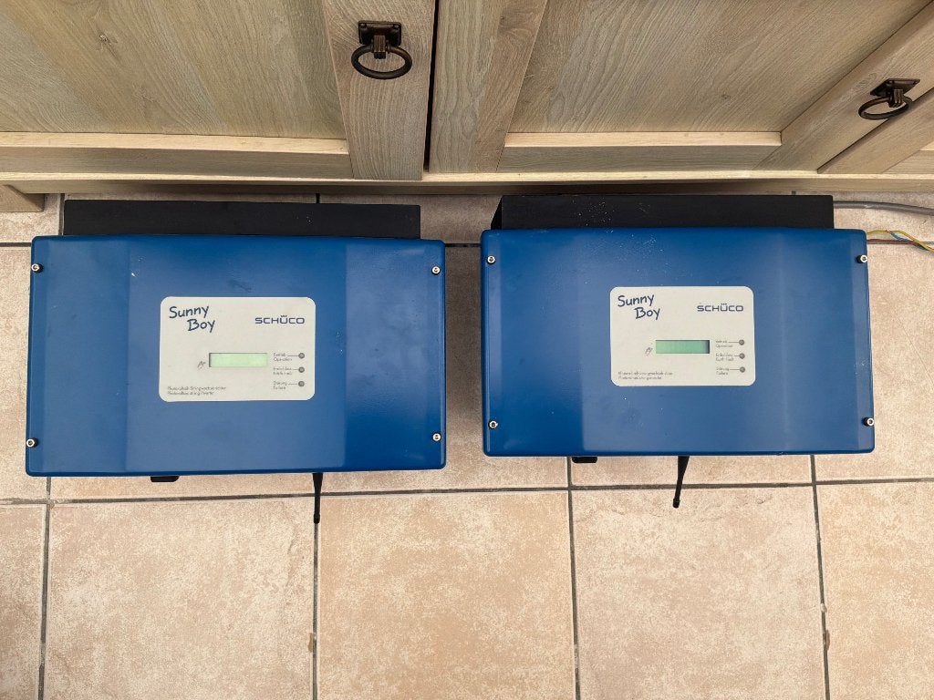 Sma sunnyboy 1700, Doe-het-zelf en Bouw, Zonnepanelen en Toebehoren, Gebruikt, Overige typen, 200 wattpiek of meer, Ophalen