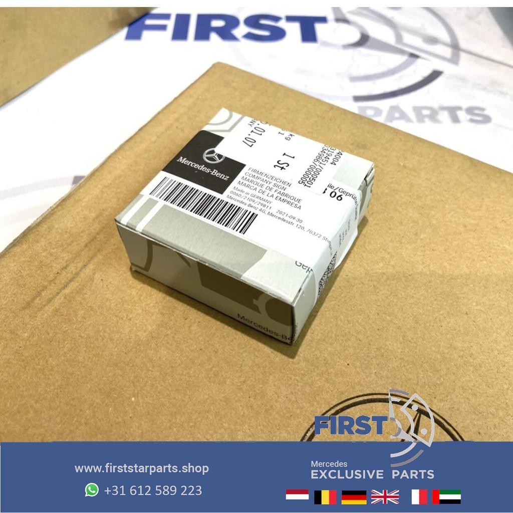 MERCEDES VOORBUMPER STER EMBLEEM LOGO ZWART GLA 45 GLA45 GLA, Gebruikt, -, Ophalen of Verzenden, -