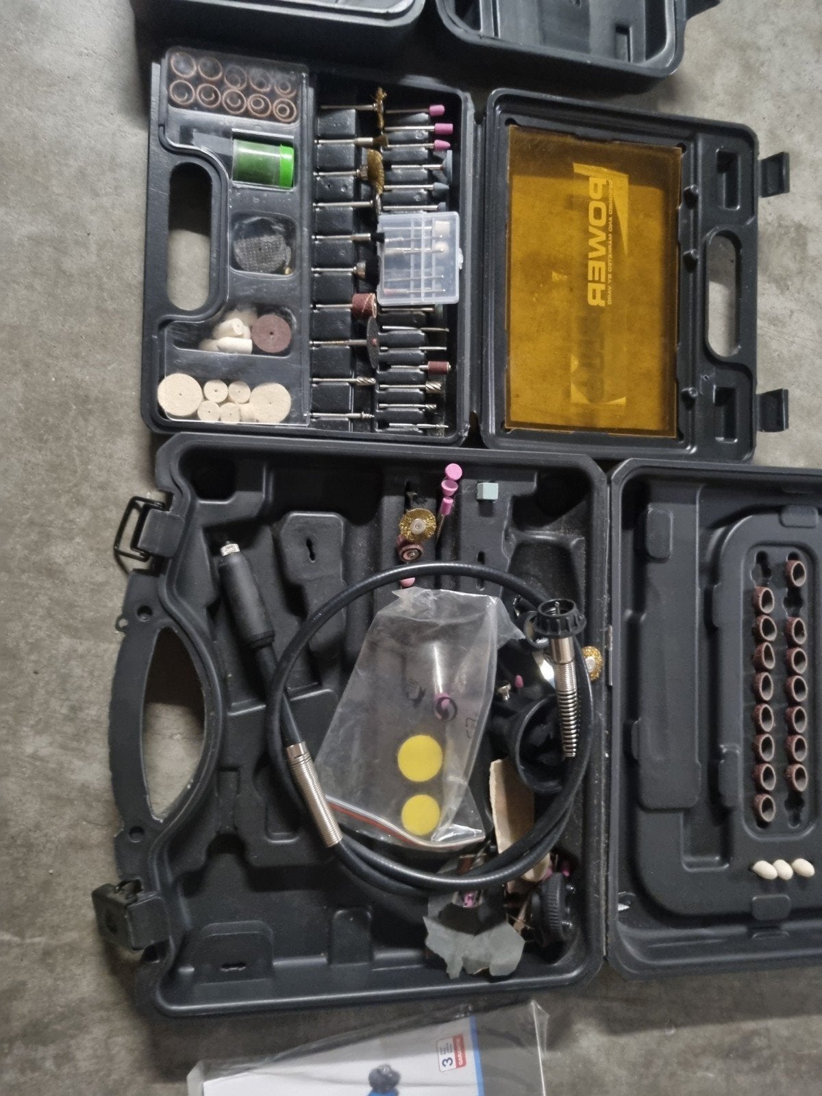 Dremel met toebehoren, Bricolage & Construction, Outillage | Outillage à main, Enlèvement