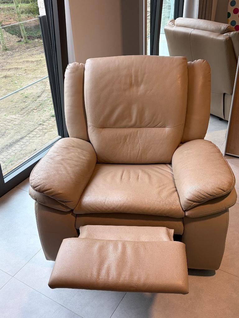 Comfortabele relax zetel, leder, met uiklapbaar voetstuk, Huis en Inrichting, Zetels | Zetels, Ophalen, Gebruikt, Eenpersoons