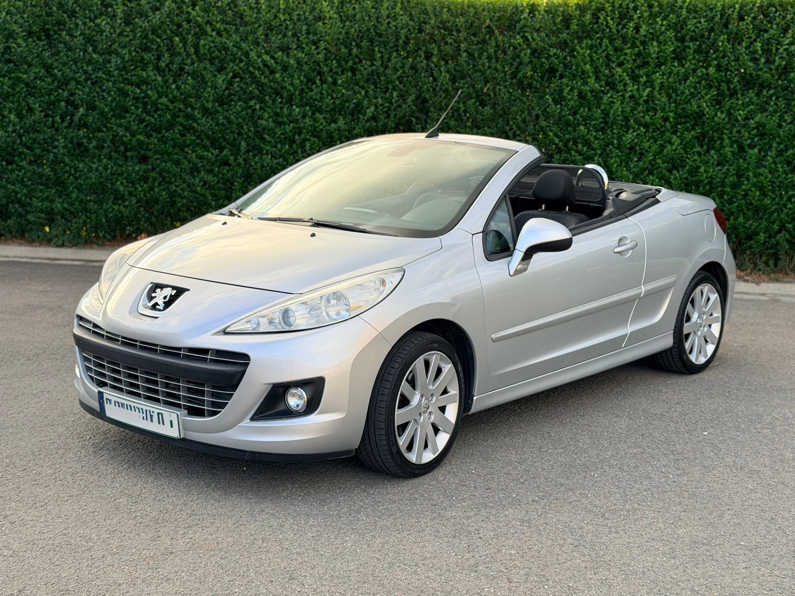 207 cc 1.6 ECO CARPASS PRETE A IMMATRICULÉ, Autos, Achat, Entreprise, Cabriolet, Boîte manuelle
