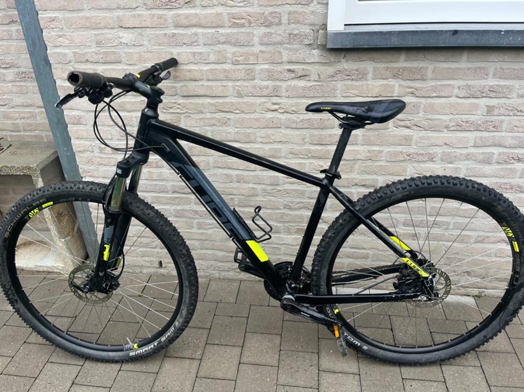 Vtt cube 29, Vélos & Vélomoteurs, Enlèvement, Comme neuf