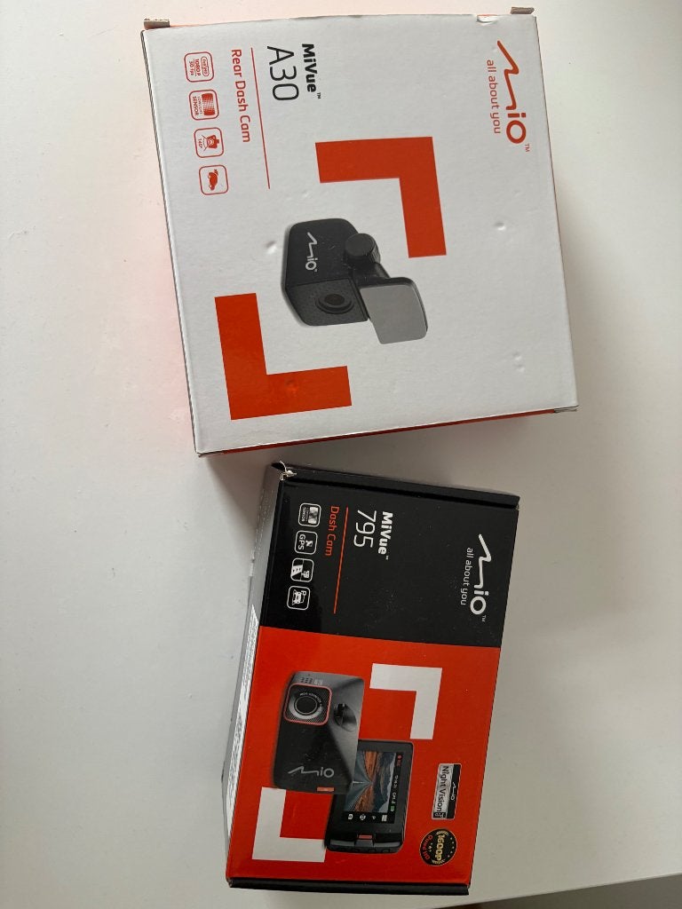 Dashcam mio mivue 795 + A 30, Enlèvement ou Envoi, Neuf
